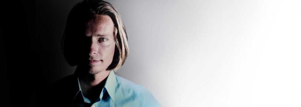 Portrait von Tobias Föllmer, Inhaber der Werbeagentur – spezialisiert auf SEO und GEO